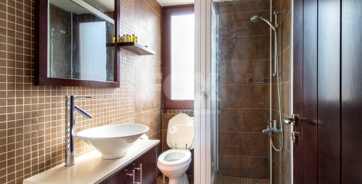 Prestigious four Bedroom Villa with Pool, Terrace Views & Exclusive Privacy