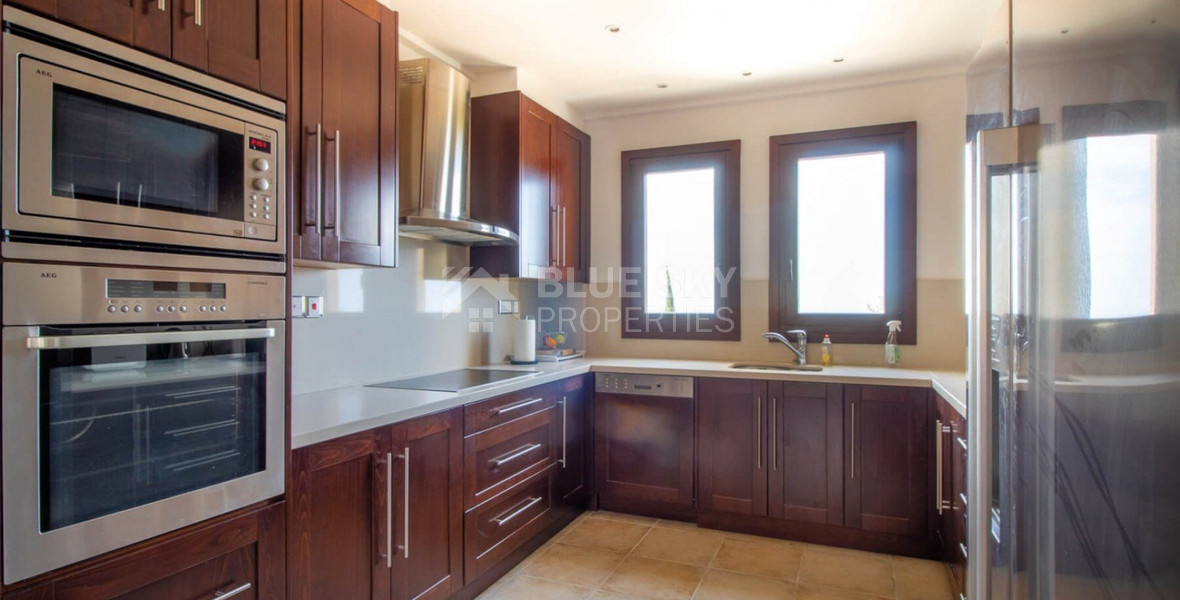 Prestigious four Bedroom Villa with Pool, Terrace Views & Exclusive Privacy