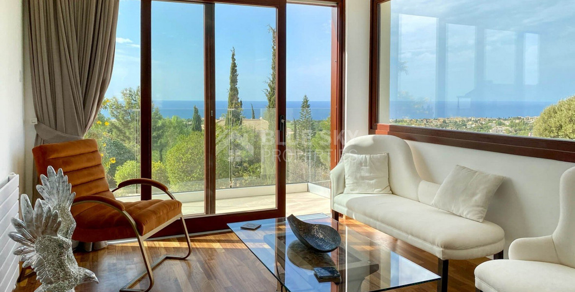 Prestigious four Bedroom Villa with Pool, Terrace Views & Exclusive Privacy