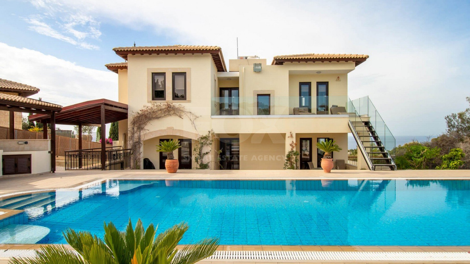 Prestigious four Bedroom Villa with Pool, Terrace Views & Exclusive Privacy