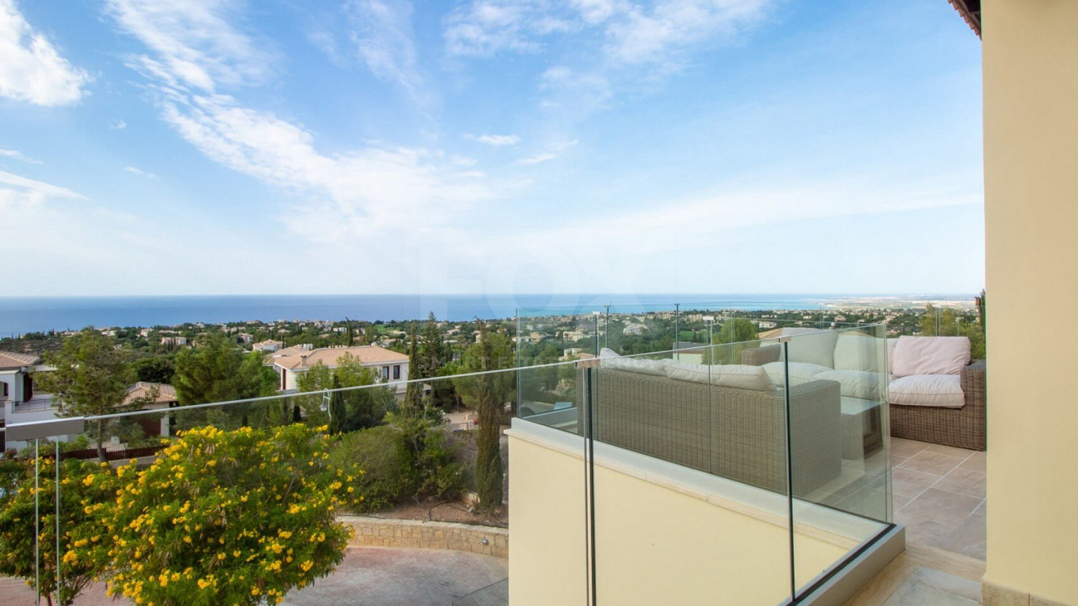Prestigious four Bedroom Villa with Pool, Terrace Views & Exclusive Privacy