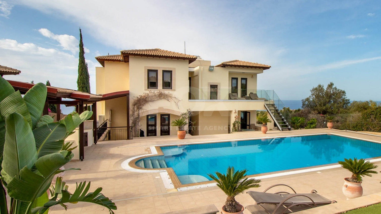 Prestigious four Bedroom Villa with Pool, Terrace Views & Exclusive Privacy