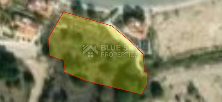 Large 1504 m2 Field for Sale in Konia