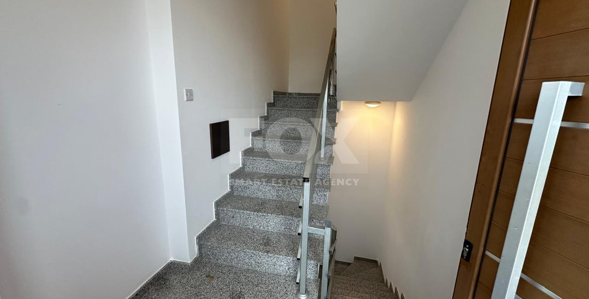 Luxury Three-Bedroom Penthouse for Rent – Episkopi