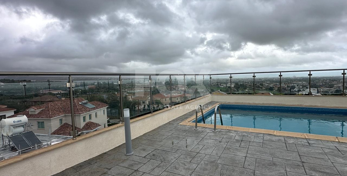 Luxury Three-Bedroom Penthouse for Rent – Episkopi