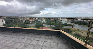 Luxury Three-Bedroom Penthouse for Rent – Episkopi