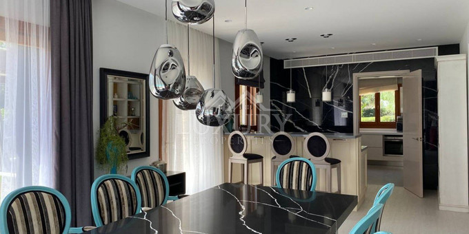 Luxury five Bedrooms Villa(plus extra room)in Aphrodite Hills –  , Private Estate With Guest House & Stunning Gardens