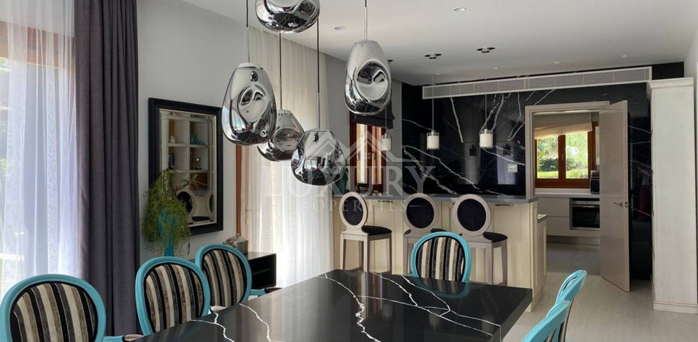 Luxury five Bedrooms Villa(plus extra room)in Aphrodite Hills –  , Private Estate With Guest House & Stunning Gardens