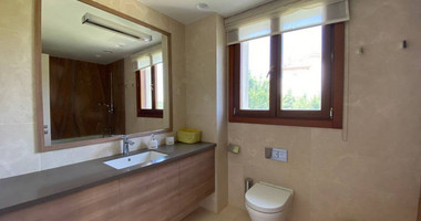 Luxury five Bedrooms Villa(plus extra room)in Aphrodite Hills –  , Private Estate With Guest House & Stunning Gardens