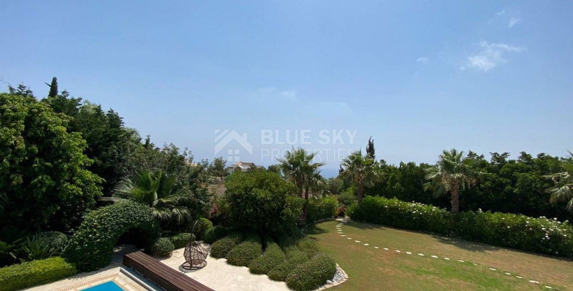 Luxury five Bedrooms Villa(plus extra room)in Aphrodite Hills –  , Private Estate With Guest House & Stunning Gardens