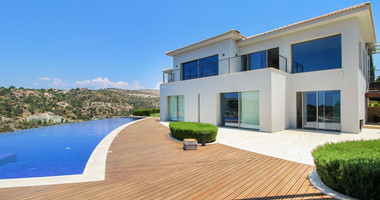 Elite four Bedroom Villa on a huge Plot with Infinity Pool and Complete Privacy- Separate Title deeds  are available