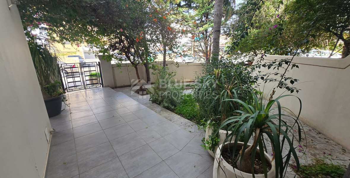 Modern Three-Bedroom Semi-Detached Corner House in Agios Athanasios – Prime Location Near Kolonakiou Avenue