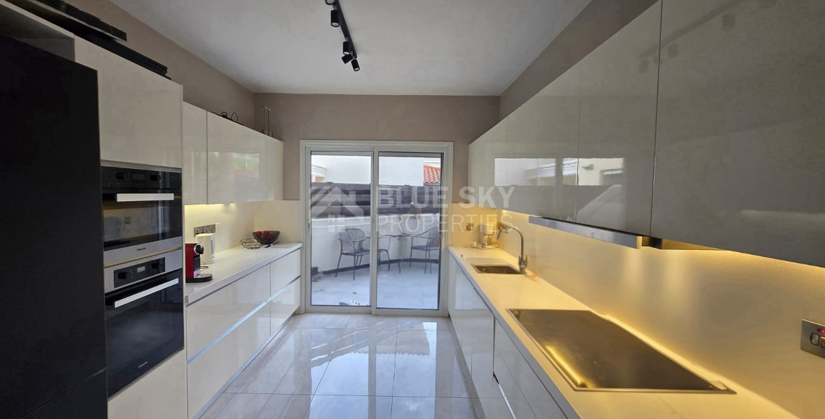 Modern Three-Bedroom Semi-Detached Corner House in Agios Athanasios – Prime Location Near Kolonakiou Avenue