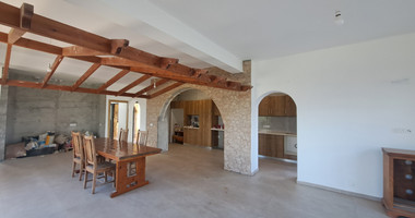 Six bedroom Villa for sale in the picturesque village of Lasa, Paphos