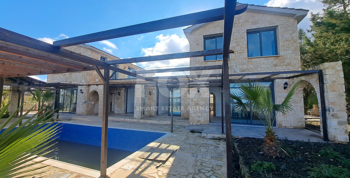 Six bedroom Villa for rent in the picturesque village of Lasa, Paphos