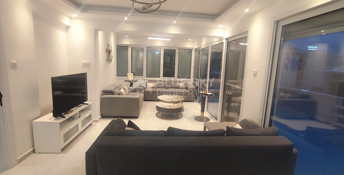 Luxury three bedroom apartment with Roof Garden & Panoramic Sea View - Neapoli