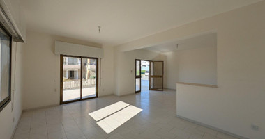 Spacious 4-Bedroom Detached Home in Prime Agios Athanasios Location – Limassol