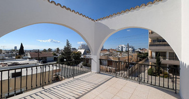 Spacious 4-Bedroom Detached Home in Prime Agios Athanasios Location – Limassol