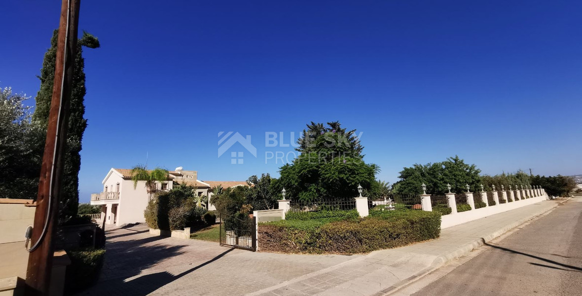 Empa Paphos Luxury four Bedroom Villa for Sale with Sea Views