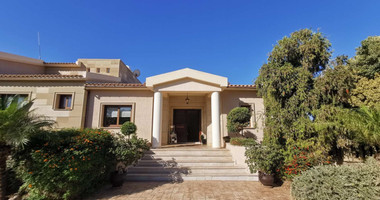 Empa Paphos Luxury four Bedroom Villa for Sale with Sea Views