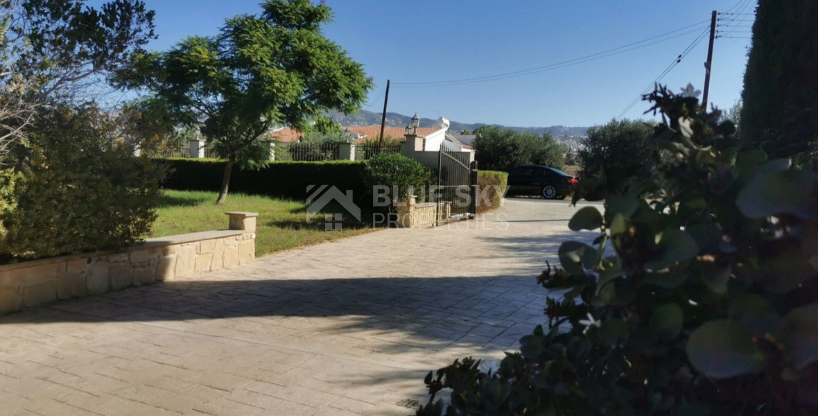 Empa Paphos Luxury four Bedroom Villa for Sale with Sea Views