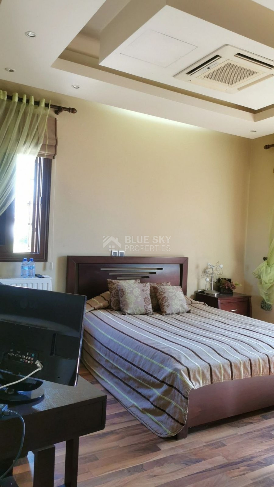 Empa Paphos Luxury four Bedroom Villa for Sale with Sea Views