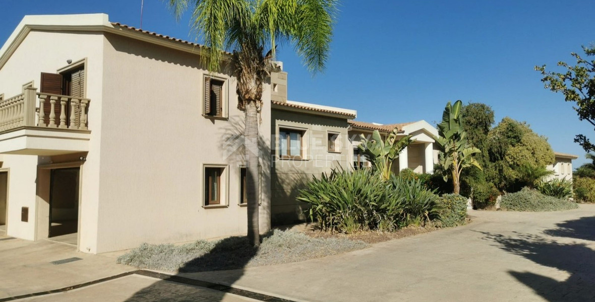 Empa Paphos Luxury four Bedroom Villa for Sale with Sea Views