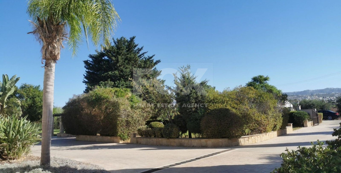 Empa Paphos Luxury four Bedroom Villa for Sale with Sea Views