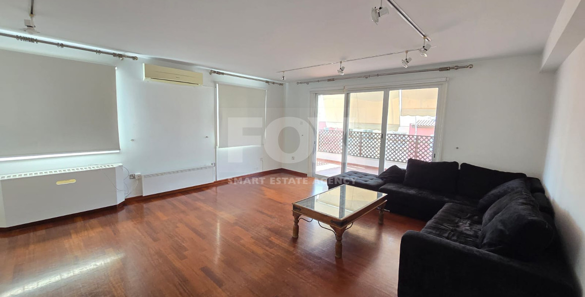 Spacious Top Floor Three Bedroom Apartment In Neapoli For Sale