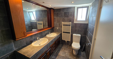 Spacious Top Floor Three Bedroom Apartment In Neapoli For Sale