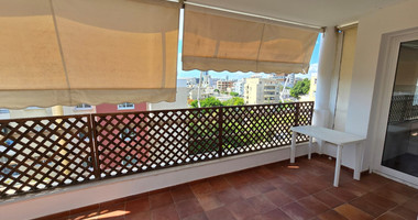 Spacious Top Floor Three Bedroom Apartment In Neapoli For Sale