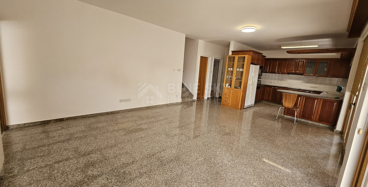 Spacious Semi-Detached, Unfurnished House with Three Bedrooms for rent in Kapsalos Area