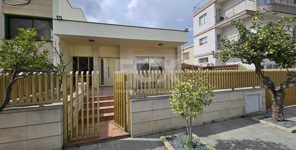 Spacious Semi-Detached, Unfurnished House with Three Bedrooms for rent in Kapsalos Area