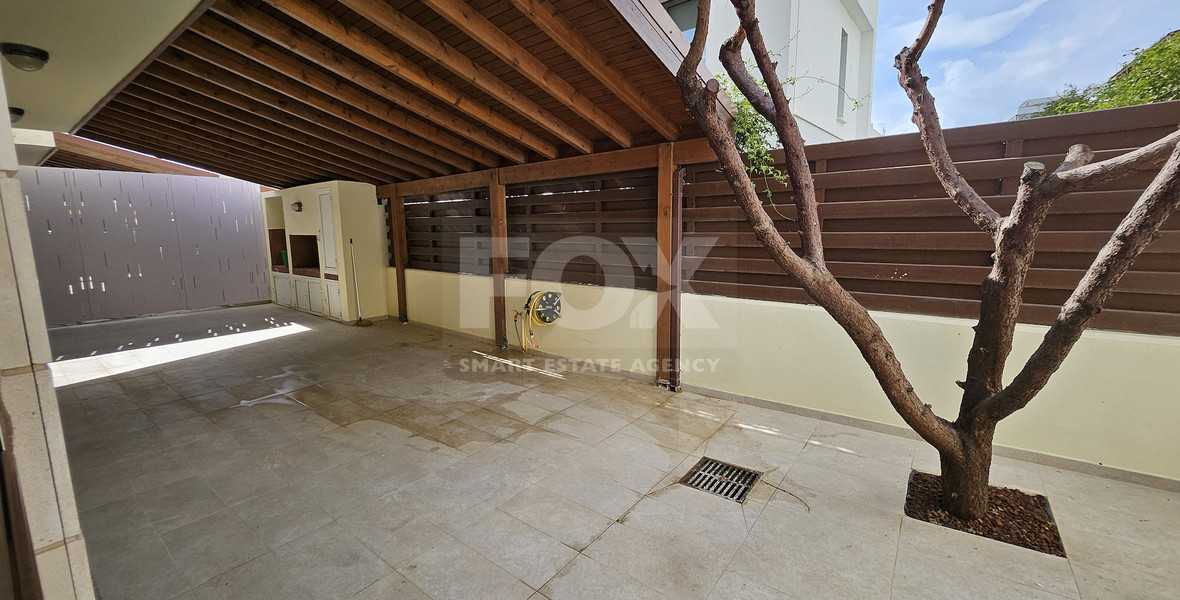 Spacious Semi-Detached, Unfurnished House with Three Bedrooms for rent in Kapsalos Area