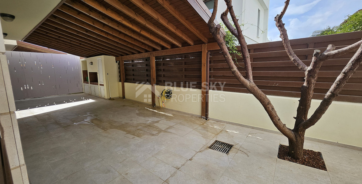 Spacious Semi-Detached, Unfurnished House with Three Bedrooms for rent in Kapsalos Area