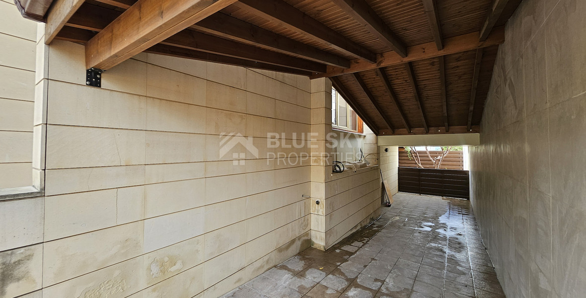 Spacious Semi-Detached, Unfurnished House with Three Bedrooms for rent in Kapsalos Area