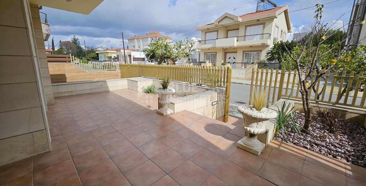 Spacious Semi-Detached, Unfurnished House with Three Bedrooms for rent in Kapsalos Area