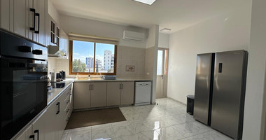 Modern Three-Bedroom Apartment for RENT in Mesa Geitonia