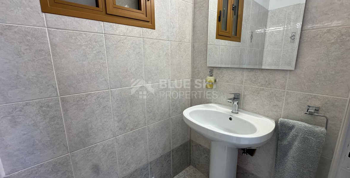 Modern Three-Bedroom Apartment for RENT in Mesa Geitonia