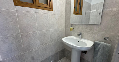 Modern Three-Bedroom Apartment for RENT in Mesa Geitonia