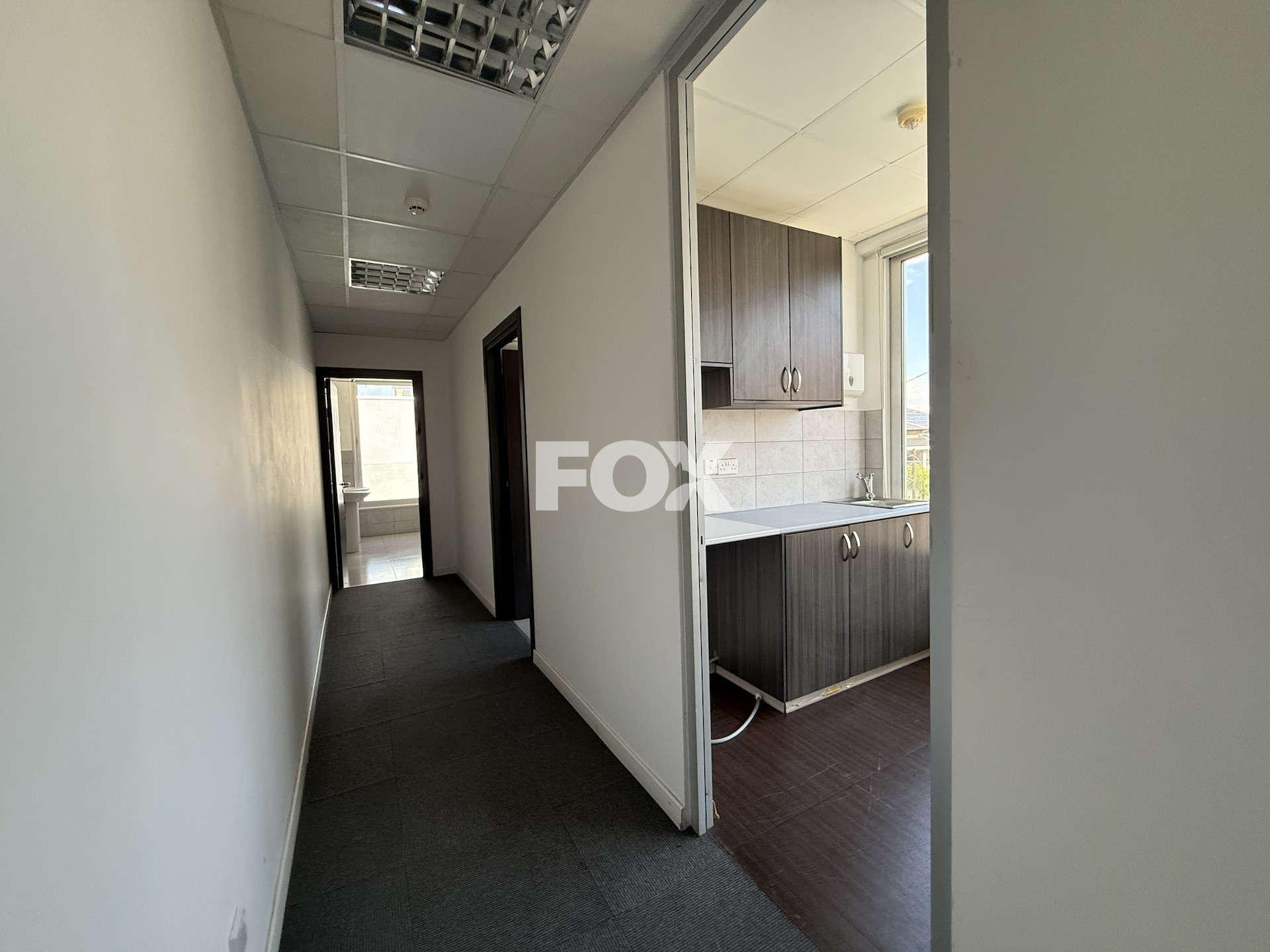 Офис 400 м² в Лимассоле, Кипр