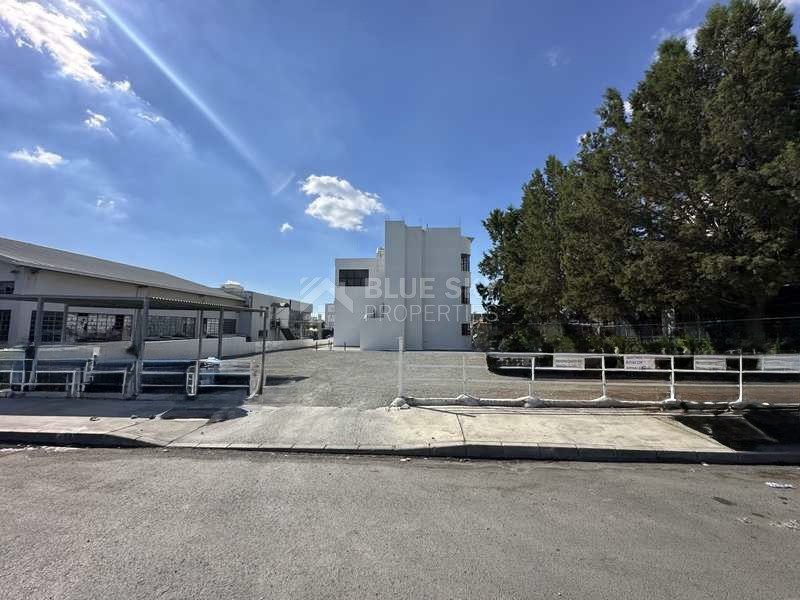 For Rent Commercial Showroom with Mezzanine – Prime Location- easy parking and full visibility.