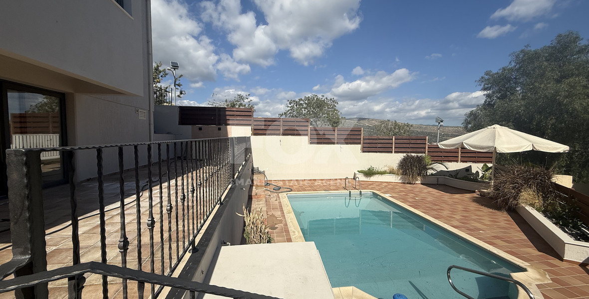 RENT: FURNISHED HOUSE WHICH INCLUDES ALL UTILITY BILLS, POOL AND GARDEN MAINTENANCE.