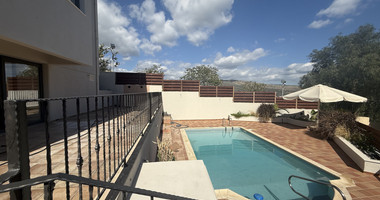 RENT: FURNISHED HOUSE WHICH INCLUDES ALL UTILITY BILLS, POOL AND GARDEN MAINTENANCE.