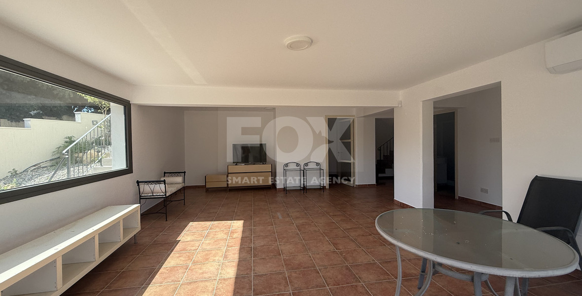 RENT: FURNISHED HOUSE WHICH INCLUDES ALL UTILITY BILLS, POOL AND GARDEN MAINTENANCE.