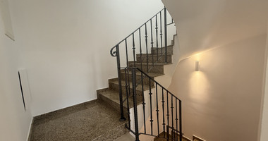 RENT: FURNISHED HOUSE WHICH INCLUDES ALL UTILITY BILLS, POOL AND GARDEN MAINTENANCE.