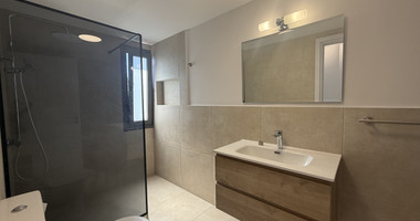 RENT: FURNISHED HOUSE WHICH INCLUDES ALL UTILITY BILLS, POOL AND GARDEN MAINTENANCE.