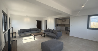 RENT: FURNISHED HOUSE WHICH INCLUDES ALL UTILITY BILLS, POOL AND GARDEN MAINTENANCE.