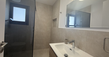 RENT: FURNISHED HOUSE WHICH INCLUDES ALL UTILITY BILLS, POOL AND GARDEN MAINTENANCE.