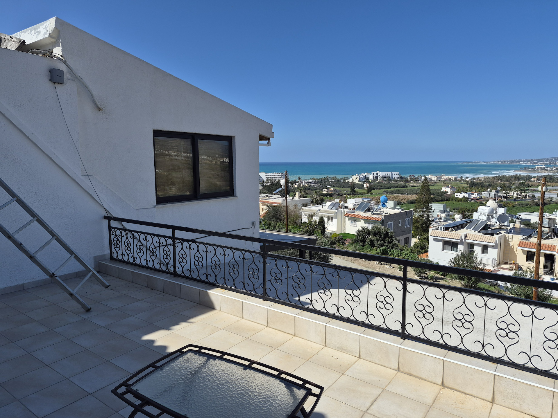 Appartement 3 chambres 200 m² en Chlórakas, Chypre